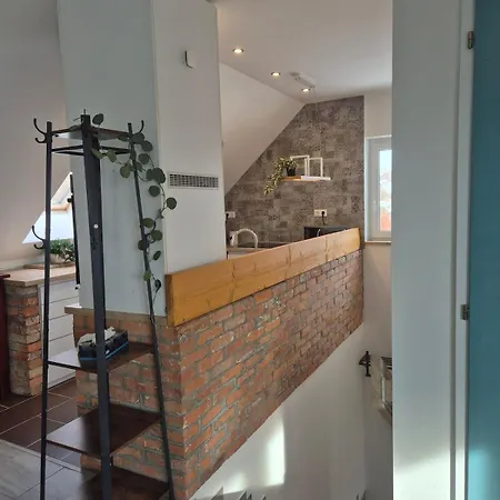 Tuenderkert Tuenderfeszek Vendeghaz *