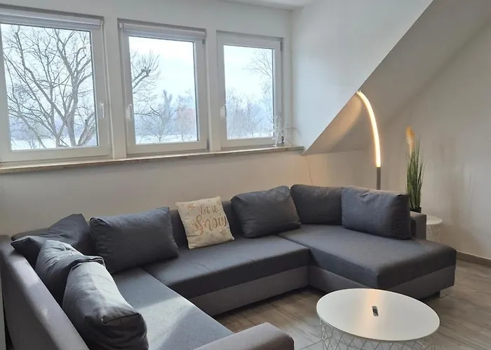 Tuenderkert Tuenderfeszek Vendeghaz