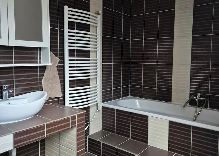 Tuenderkert Tuenderfeszek Vendeghaz 公寓 *